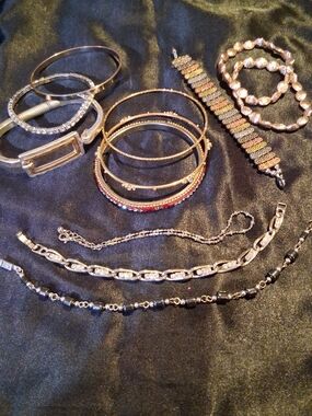 Mixed Metal Women's Bracelet Set in Gold and Silver